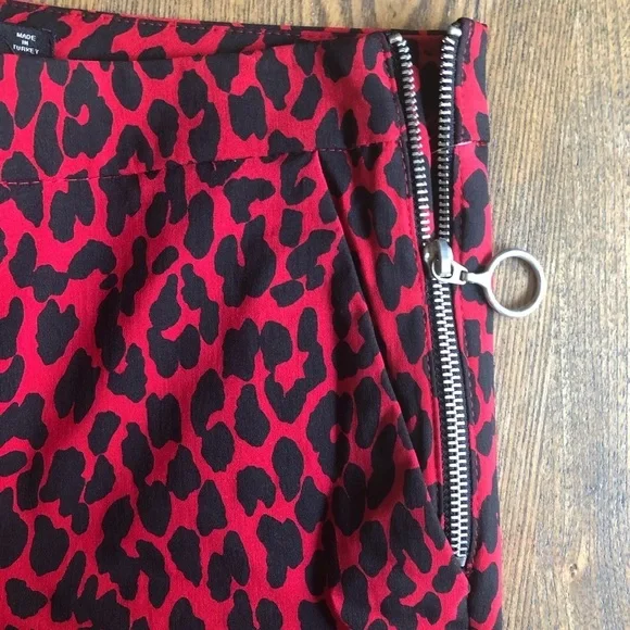 NEW Zara Basic cheetah red/black cropped pant Small Safari Casual - Picture 9 of 15